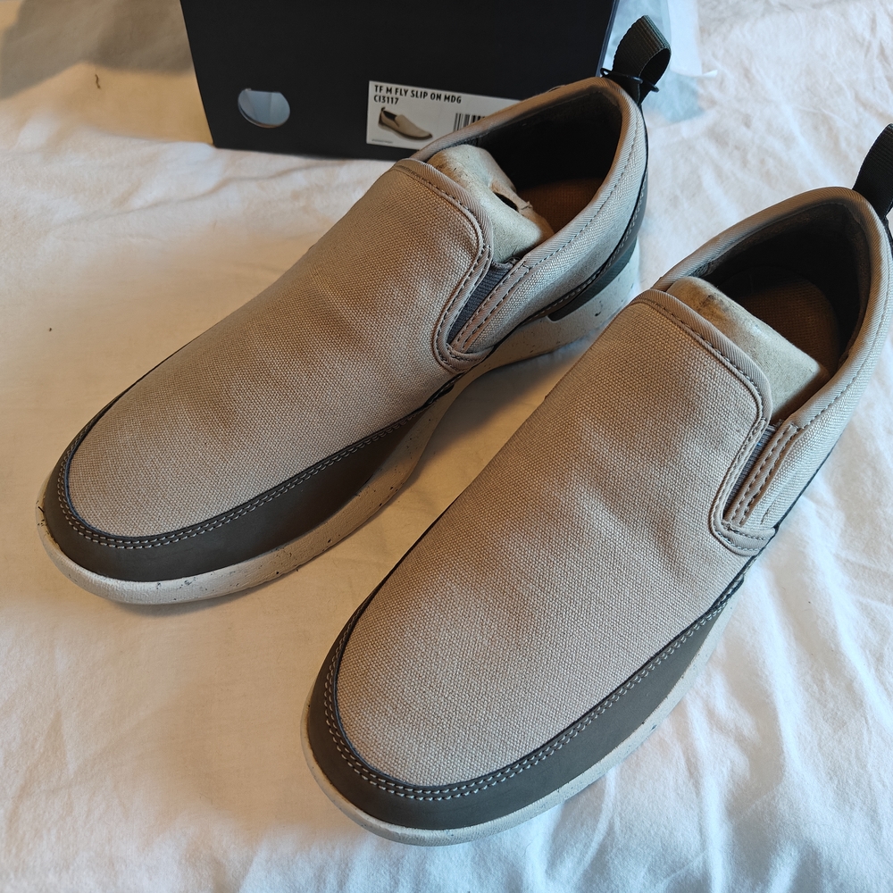 Rockport Tan Loafers with Elastic Inserts and Rubber Sole, New With Tag